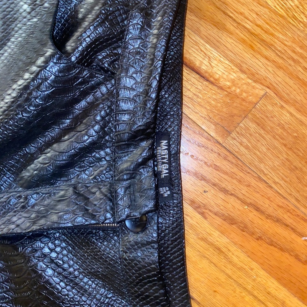Nasty gal leather snakeskin pants - Picture 3 of 4
